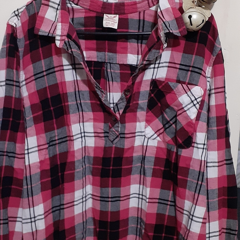 PinkplaidFaded glory xxl size (20) pullover shirt